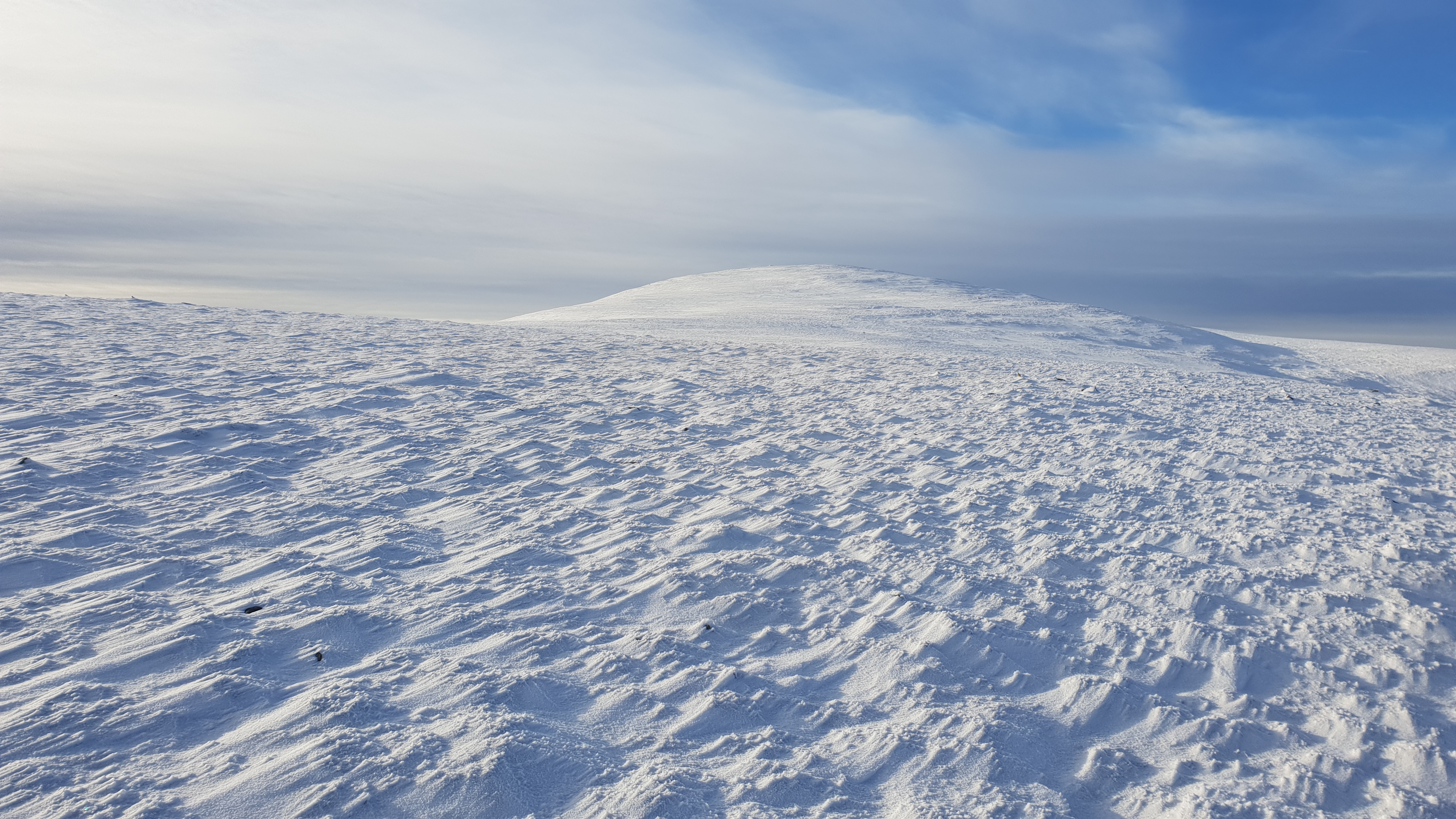 Skinning to the top of Geal-charn